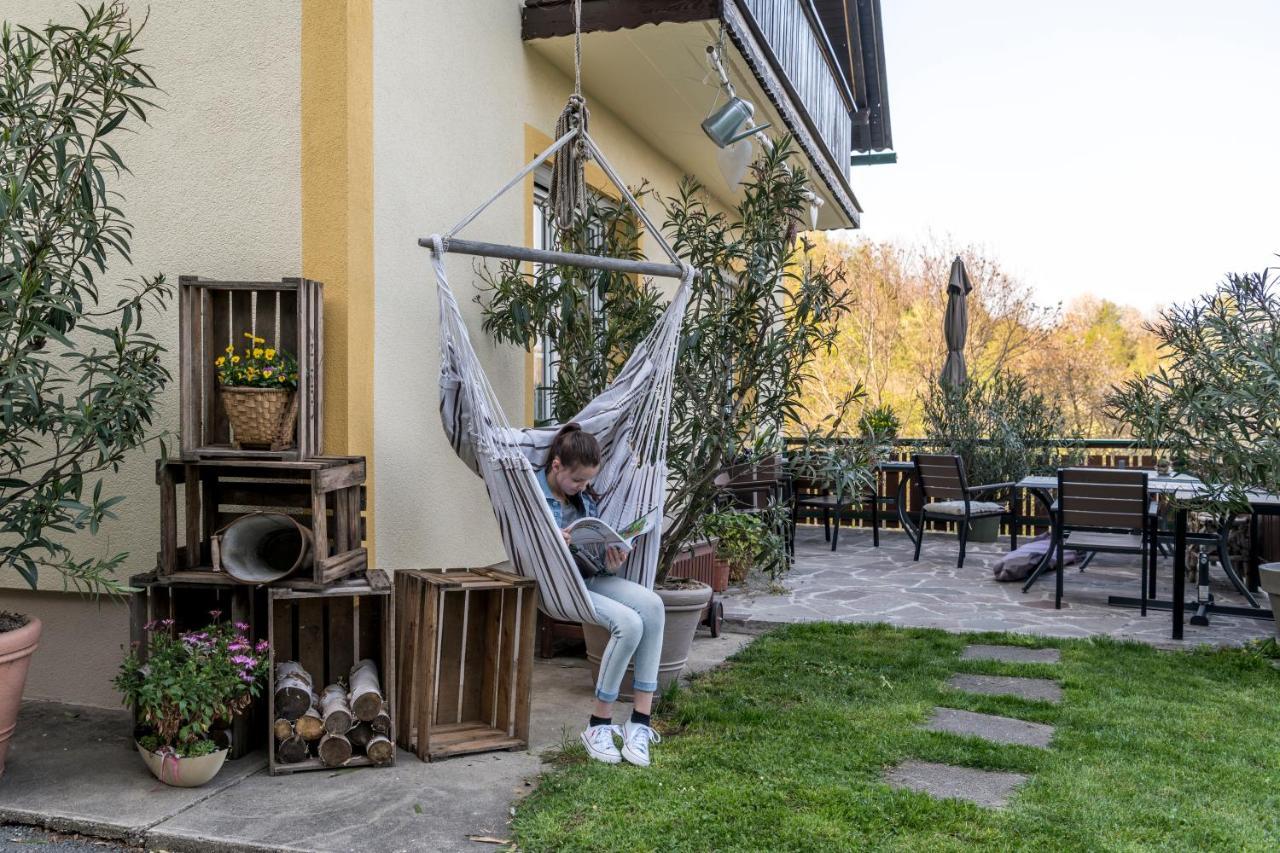 Privatzimmer Haring Kitzeck im Sausal Exteriör bild